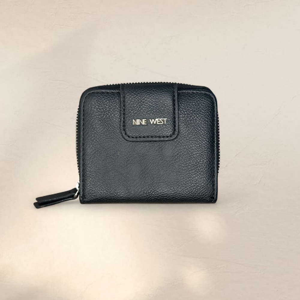 Nine West black leather wallet